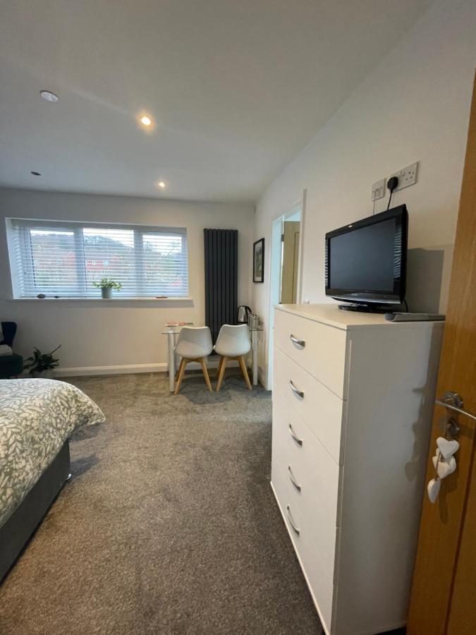 Abbey'S Inn Cheadle  Esterno foto